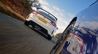 Honda Civic Type R and Volkswagen Golf R 20 Years - Golf chasing Type R